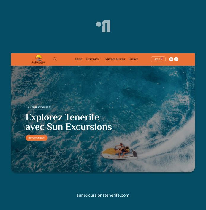 Captura de pantalla del sitio Sun Excursions Tenerife con el mar y dos personas en una moto de agua